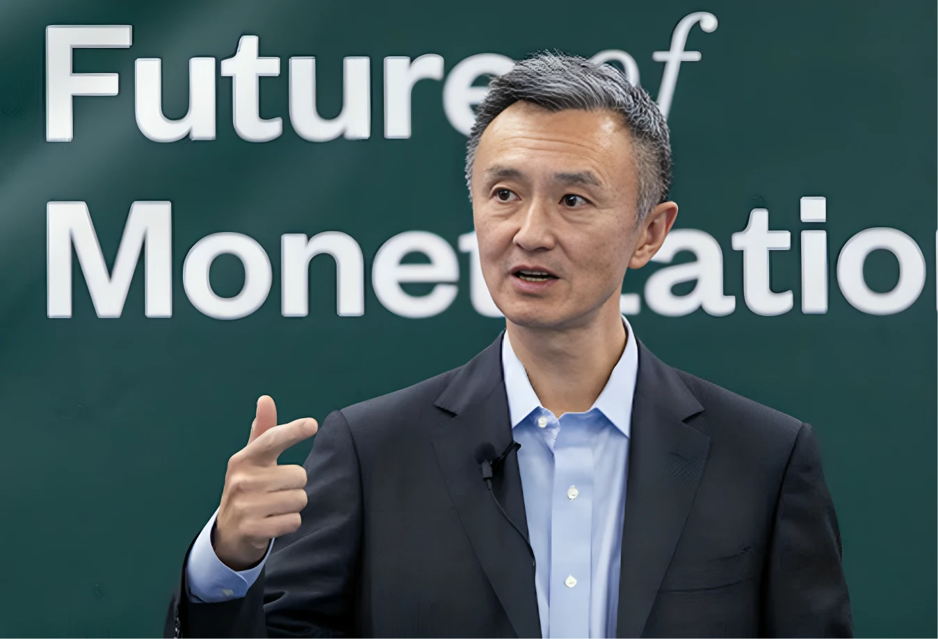 Image of Tien Tzuo speaking at Zuora's Ai Monetization summit